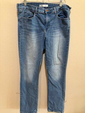 Levi's Signature Totally Shaping Straight Jeans Women's Stretch Mid Wash Size 8